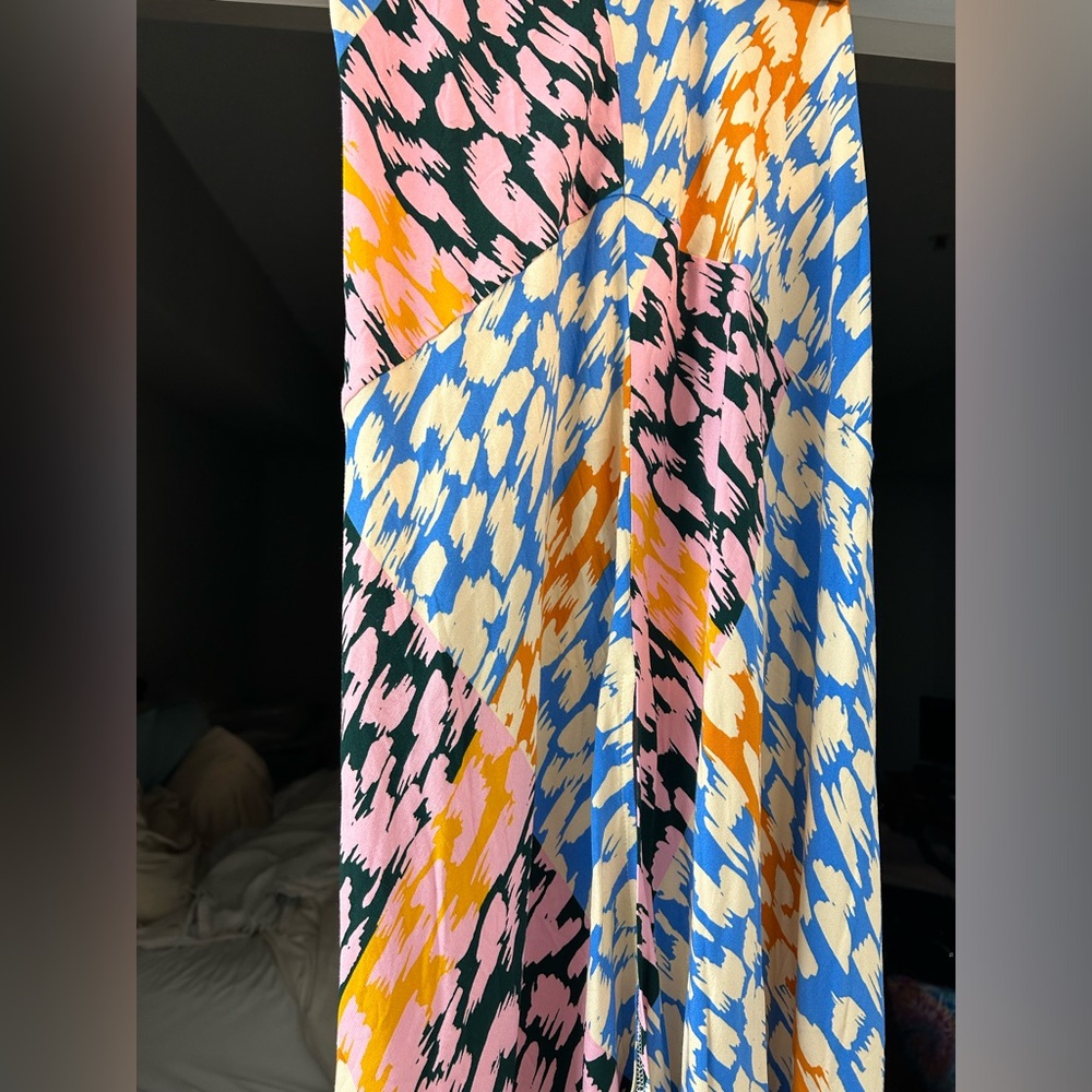 MOVING SALE Midi skirt